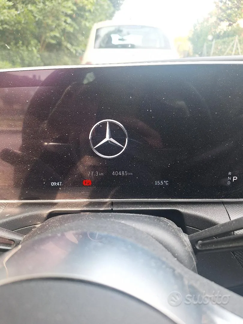 Mercedes-Benz C200 2024 photo 5