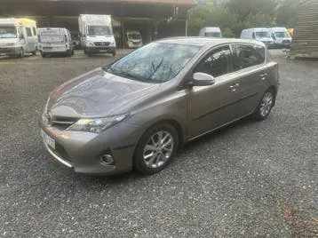 Toyota Auris 2013 photo 2