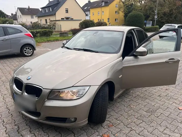 BMW 318I