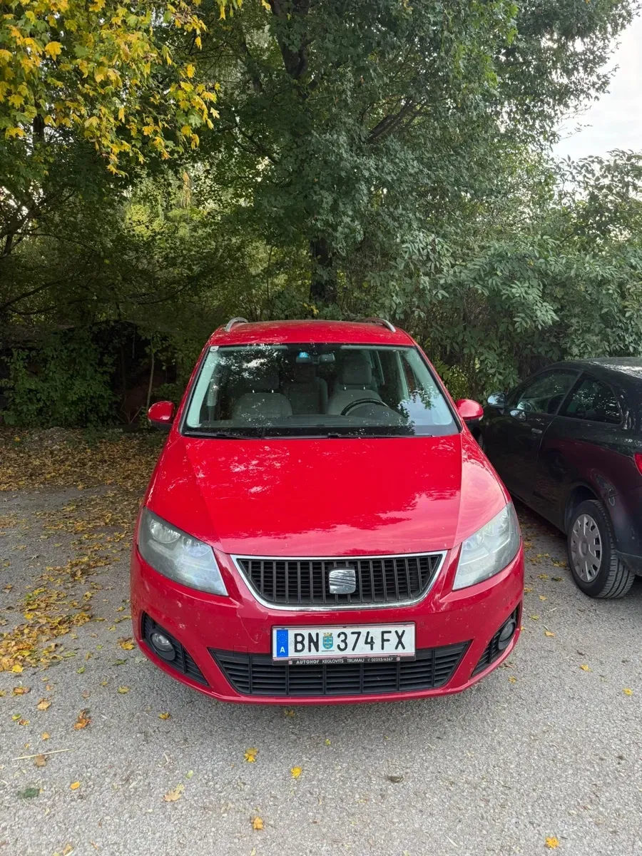 Seat Alhambra 2012 photo 2