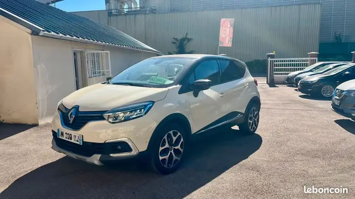 Renault Captur 2019 photo 2