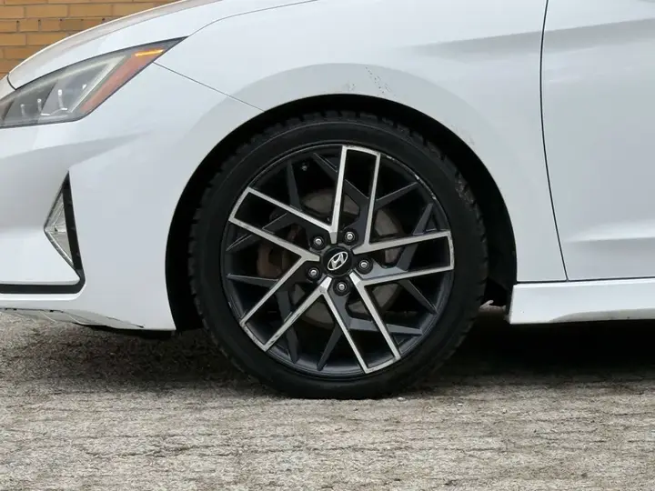 Hyundai Elantra 2019 photo 2