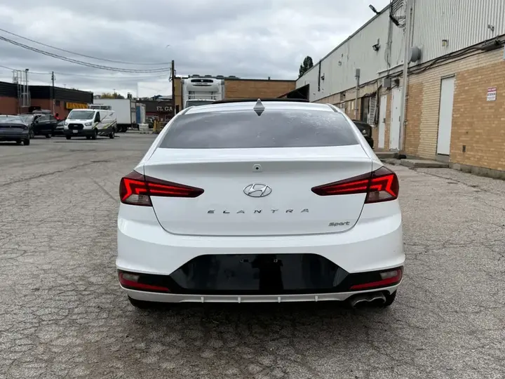 Hyundai Elantra 2019 photo 5