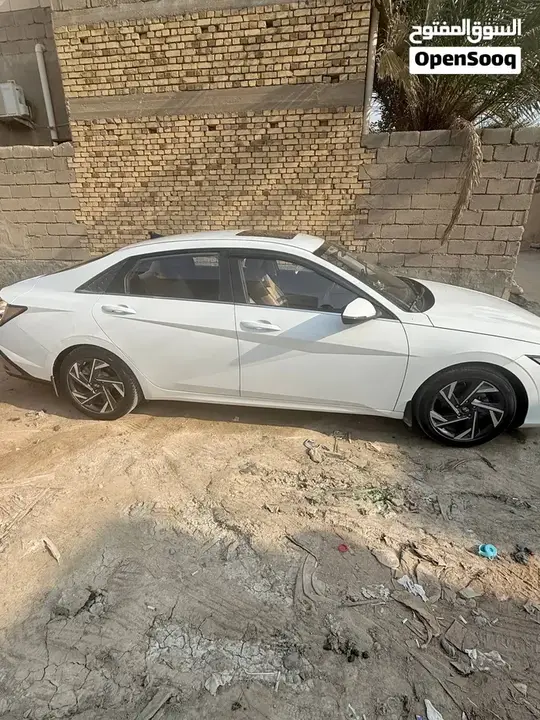 Hyundai Elantra 2025 photo 3