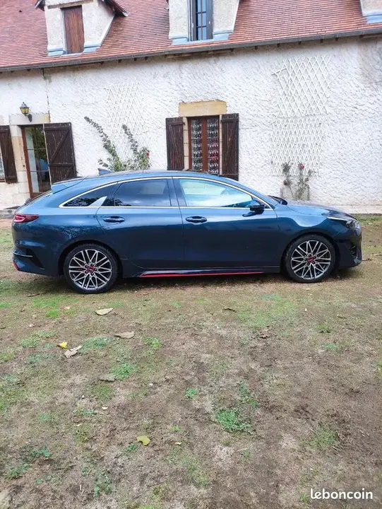 Kia Proceed