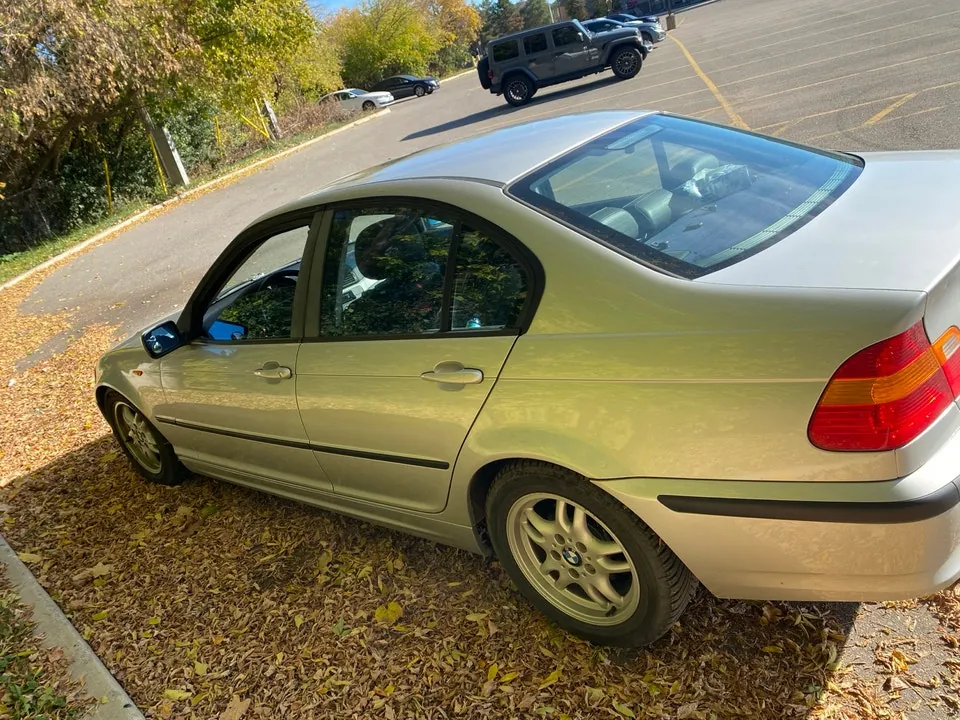 BMW 320I 2004 photo 4