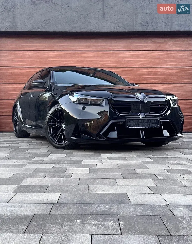 BMW M5 2025 photo 2