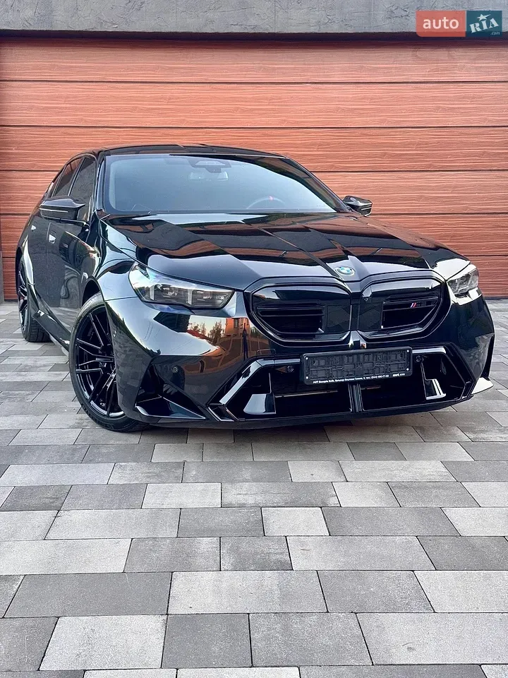 BMW M5 2025 photo 4