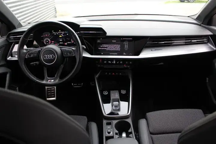 Audi A3 2023 photo 2