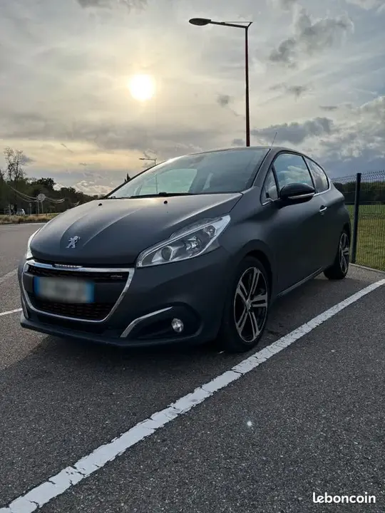 Peugeot 208