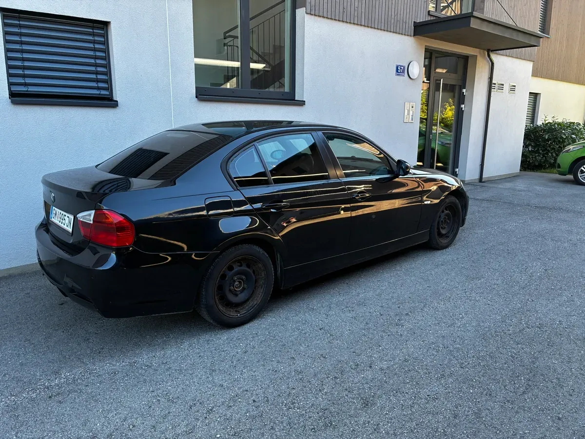 BMW 3 Series 2006 photo 2