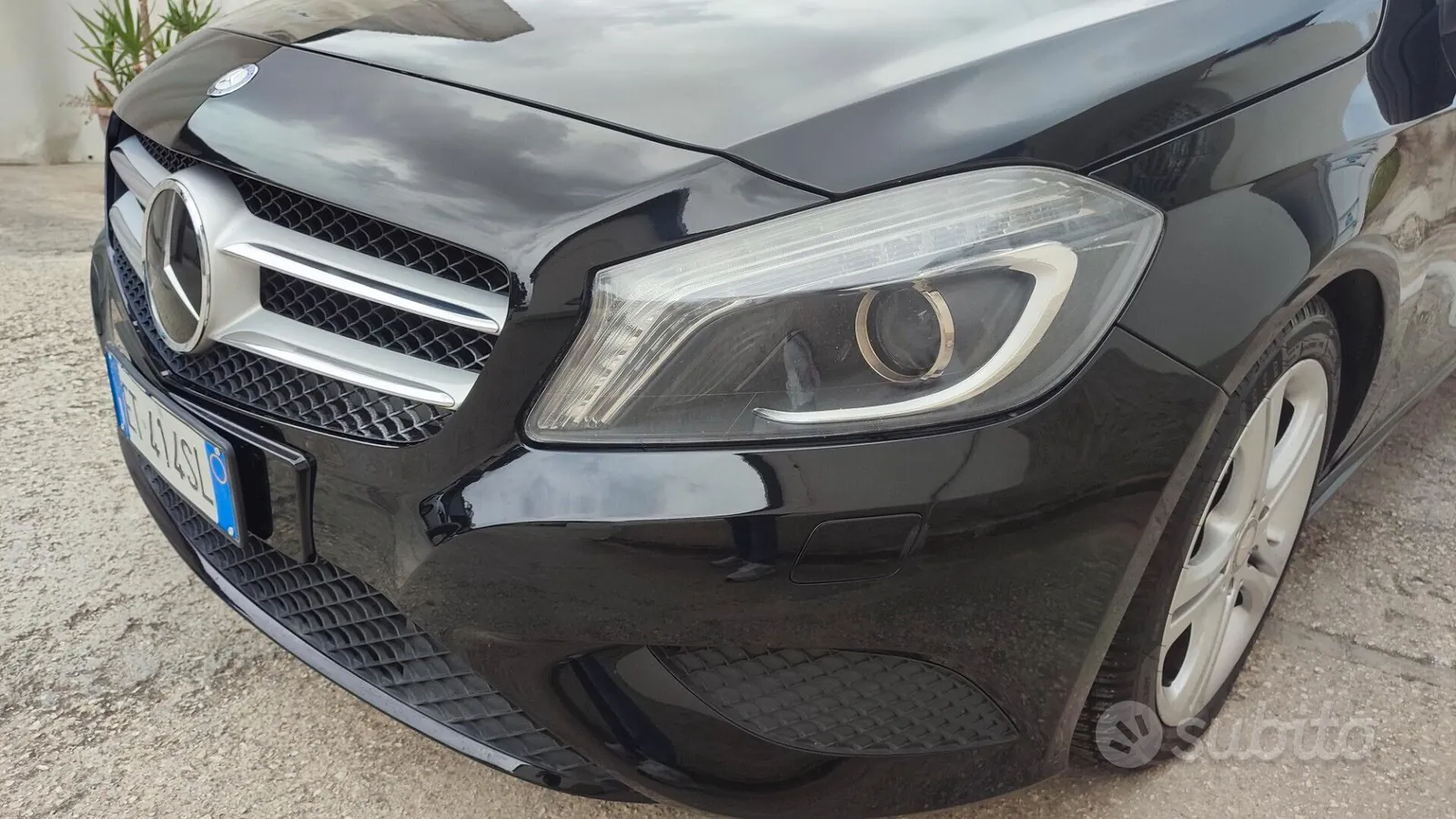 Mercedes-Benz A 180 2015 photo 3