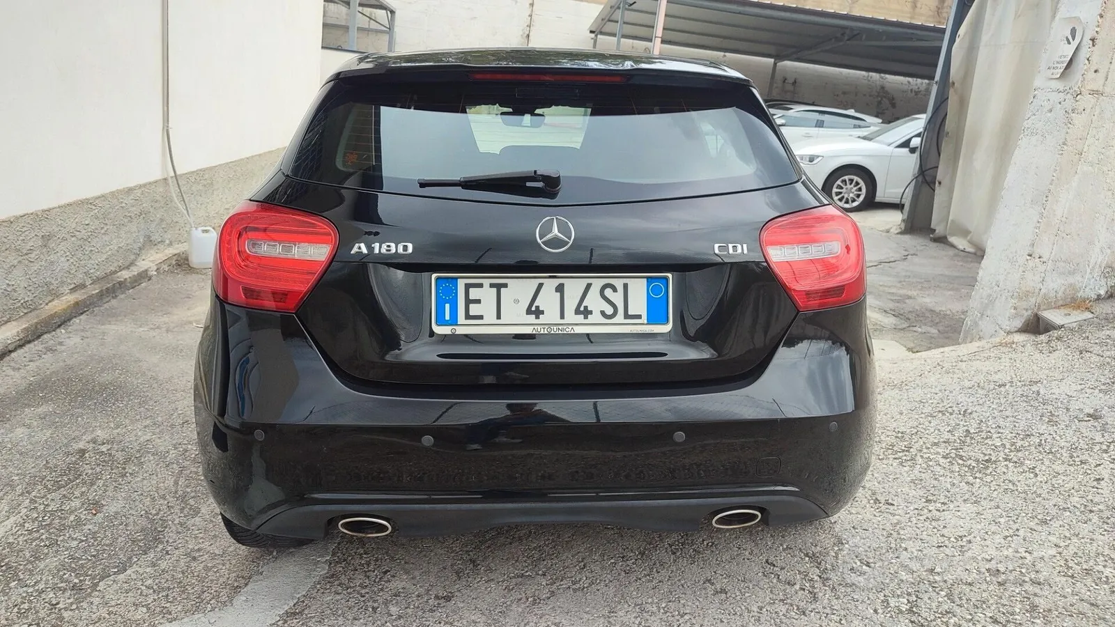 Mercedes-Benz A 180 2015 photo 4