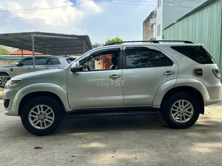 Toyota Fortuner 2014 photo 4