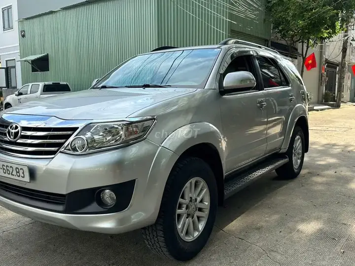 Toyota Fortuner 2014 photo 3
