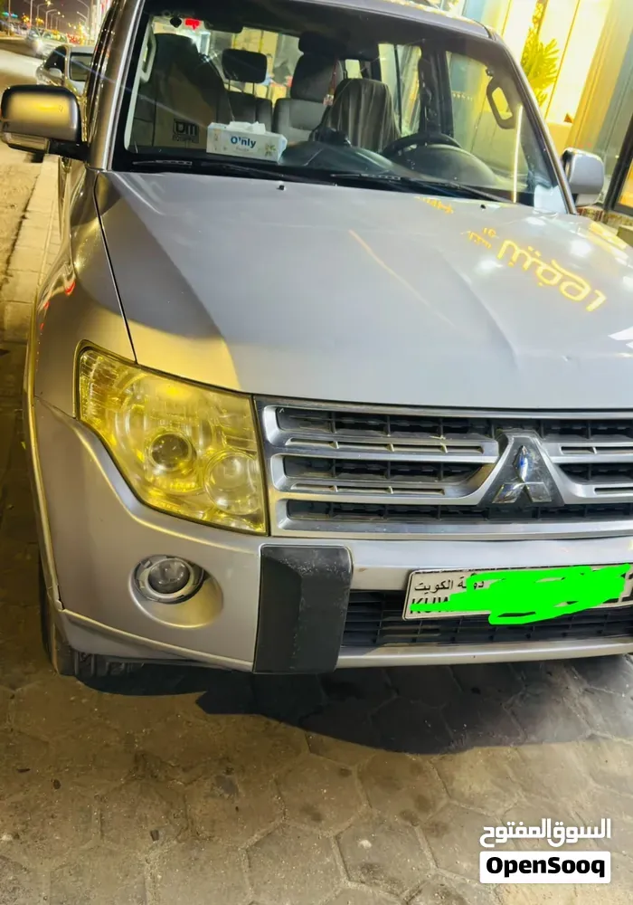 Mitsubishi Pajero 2010 photo 3
