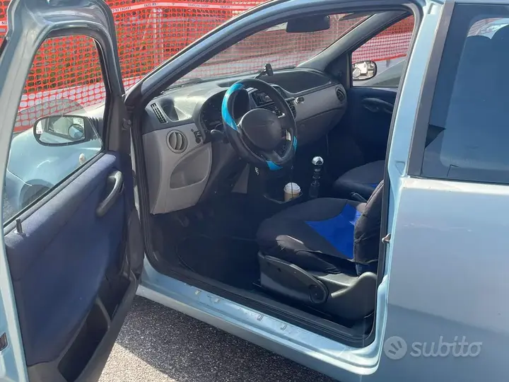 Fiat Punto 2002 photo 5