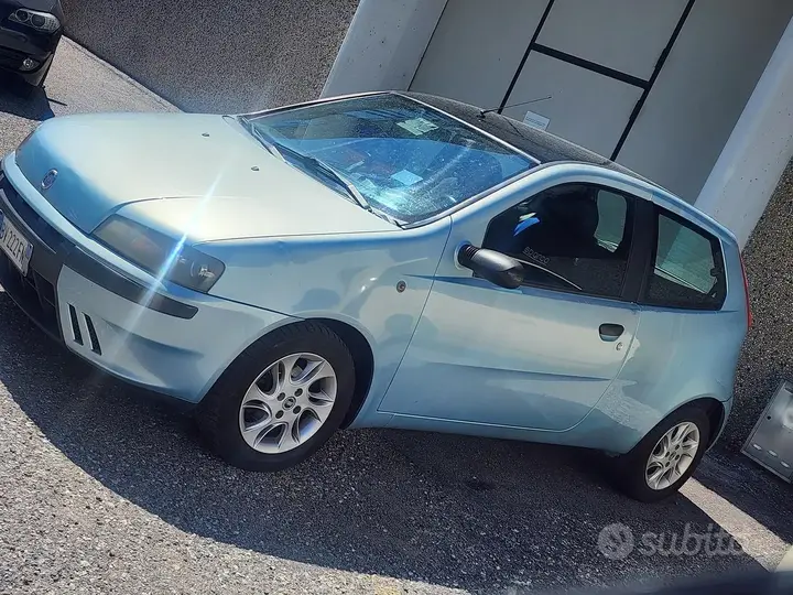 Fiat Punto 2002 photo 3