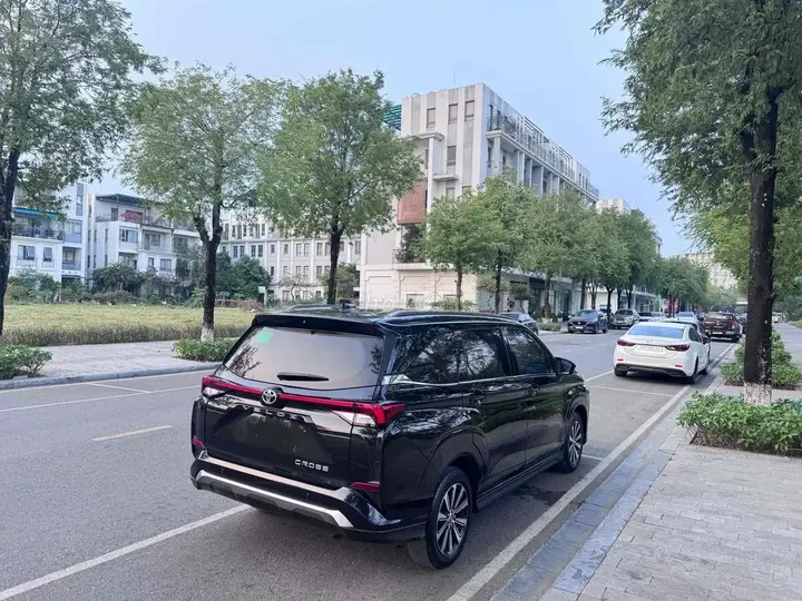 Toyota Veloz Cross 2023 photo 2
