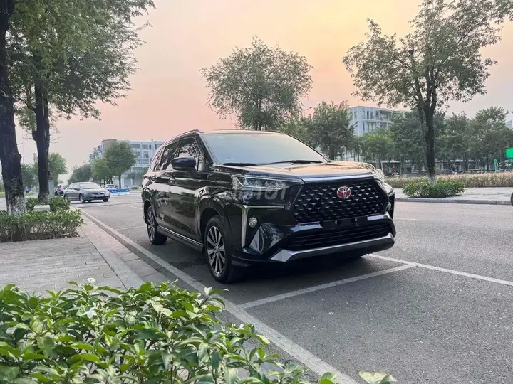 Toyota Veloz Cross