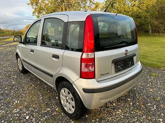 Fiat Panda 2011 photo 2