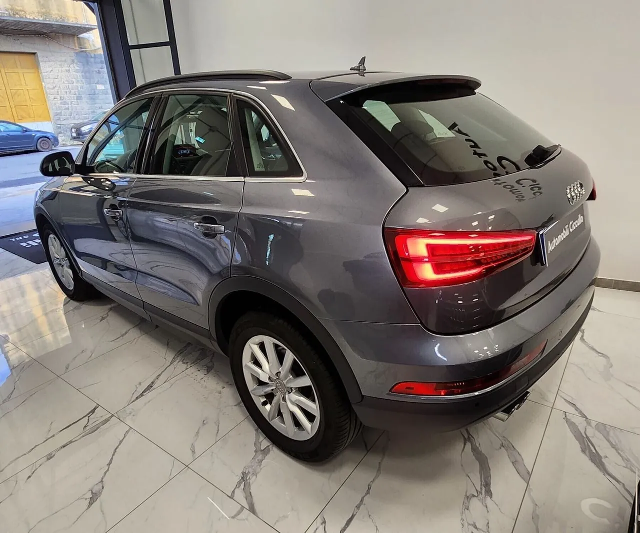 Audi Q3 2017 photo 4