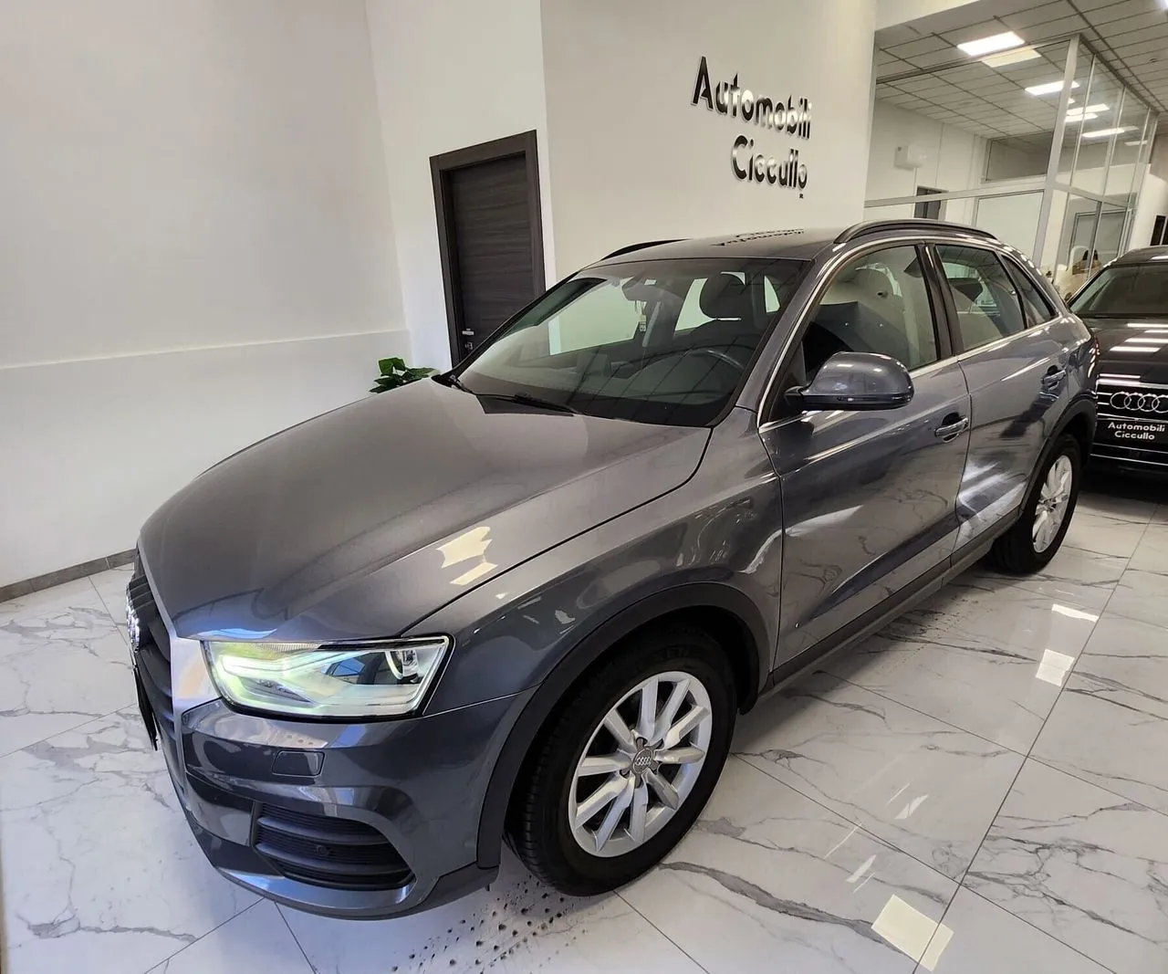 Audi Q3 2017 photo 3