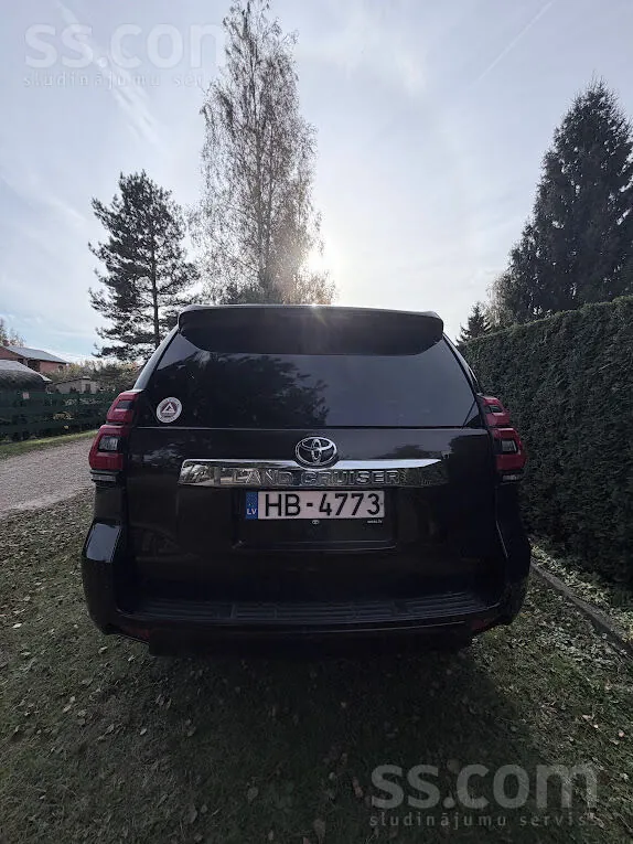 Toyota Land Cruiser Prado 2018 photo 4
