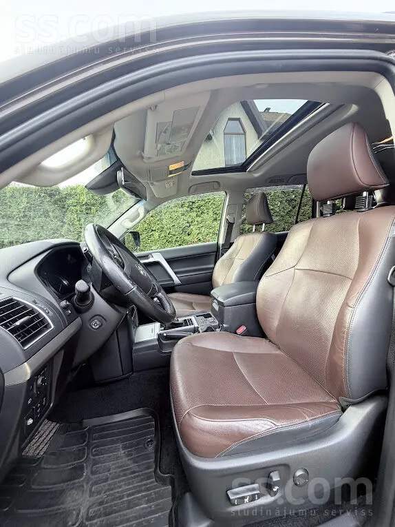 Toyota Land Cruiser Prado 2018 photo 5