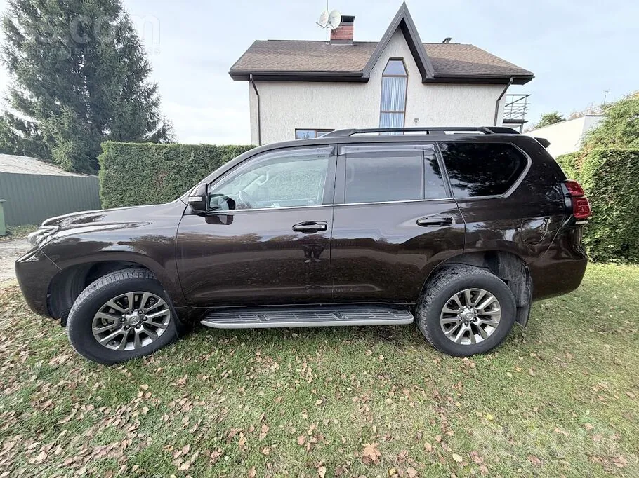 Toyota Land Cruiser Prado 2018 photo 3
