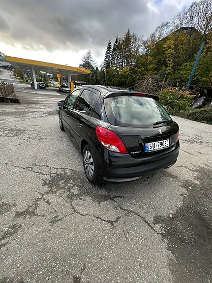 Peugeot 207 2009 photo 3