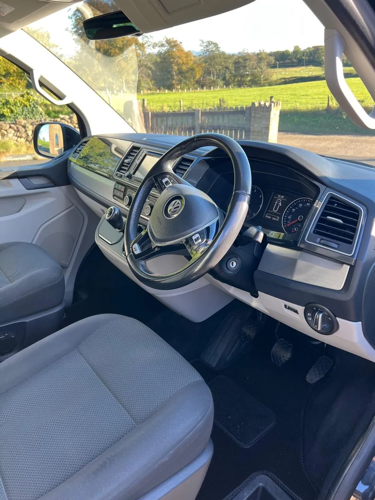 Volkswagen Transporter 2018 photo 4