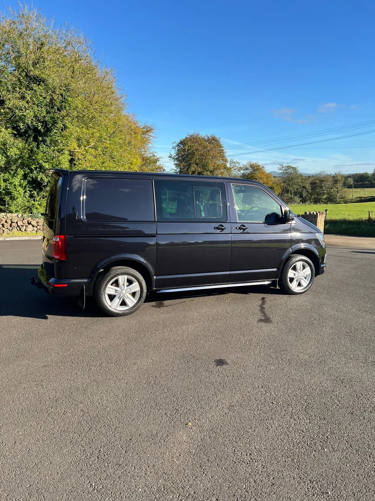 Volkswagen Transporter 2018 photo 2
