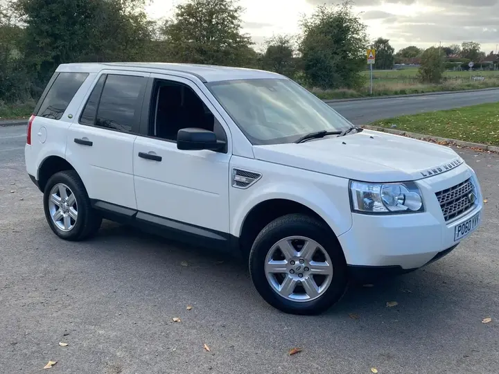 Land Rover Freelander 2 2010 photo 2