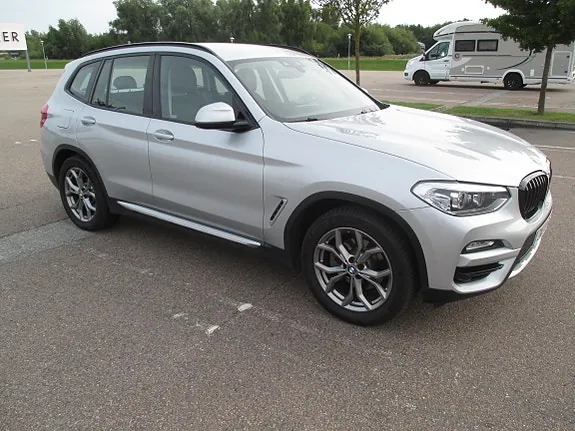 BMW X3 2018 photo 2