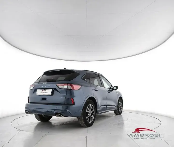 Ford Kuga 2022 photo 3