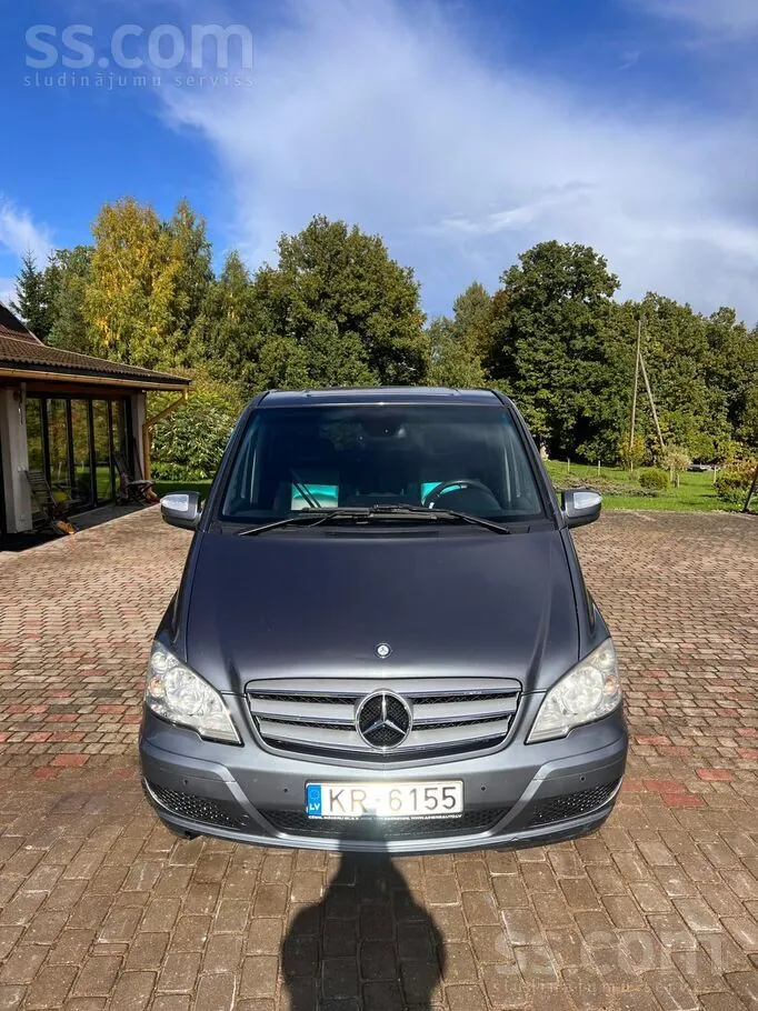 Mercedes-Benz Viano 2012 photo 2