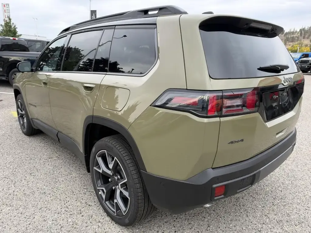 Jeep Cherokee 2026 photo 4