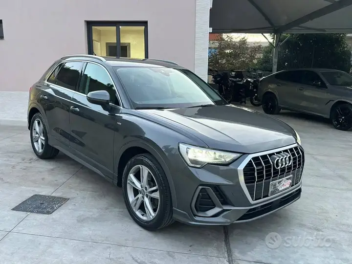 Audi Q3 2019 photo 2