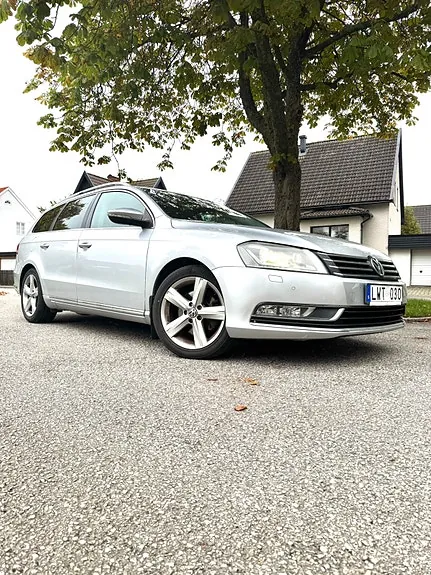Volkswagen Passat 2012 photo 2