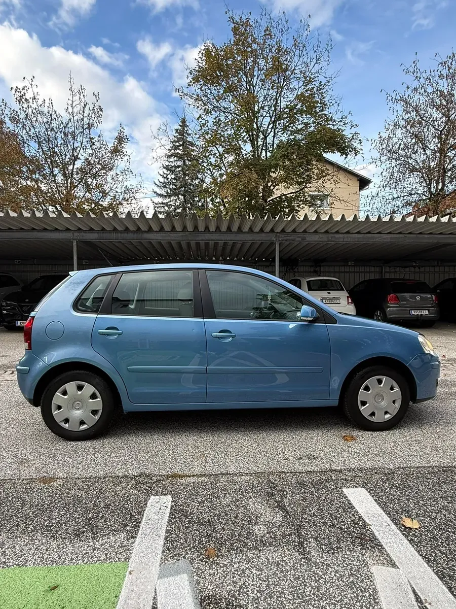 Volkswagen Polo 2005 photo 2