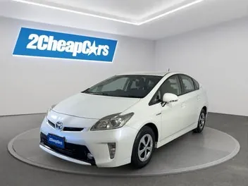 Toyota Prius 2015 photo 2