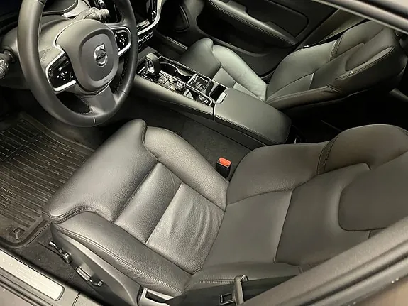 Volvo V60 2025 photo 4