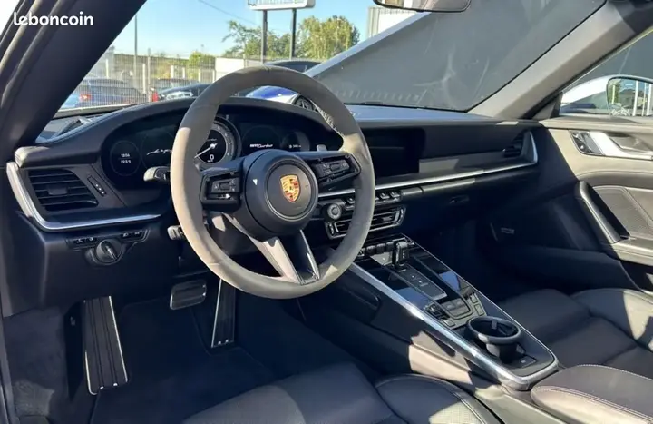 Porsche 911 2021 photo 5