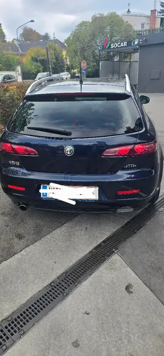 Alfa Romeo 159 2010 photo 2