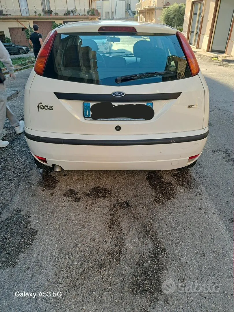 Ford Focus 2004 photo 3