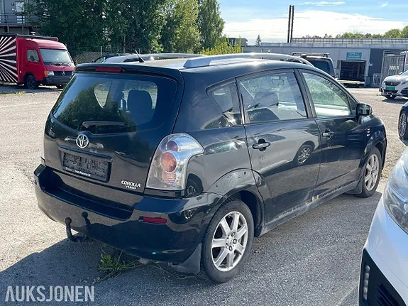Toyota Corolla Verso 2005 photo 5