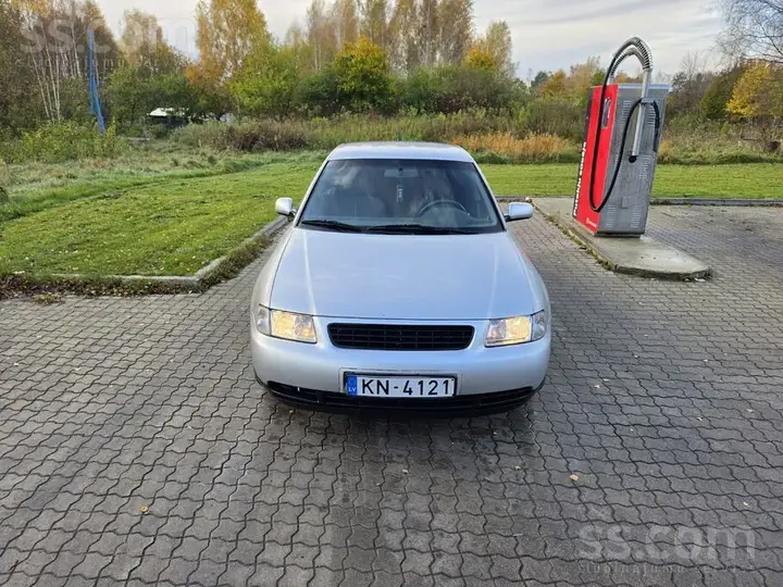 Audi A3 2000 photo 2