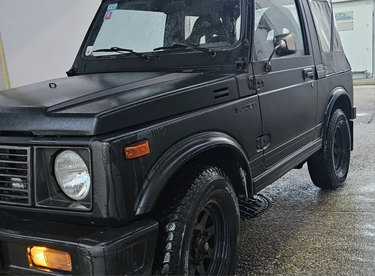 Suzuki Samurai 1986 photo 2