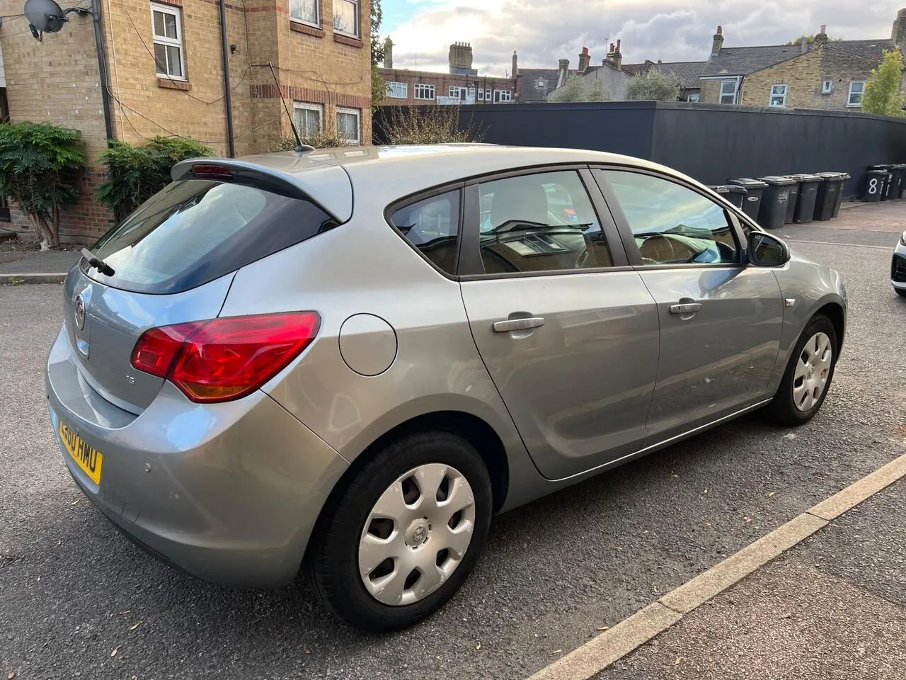 Vauxhall Astra 2010 photo 5
